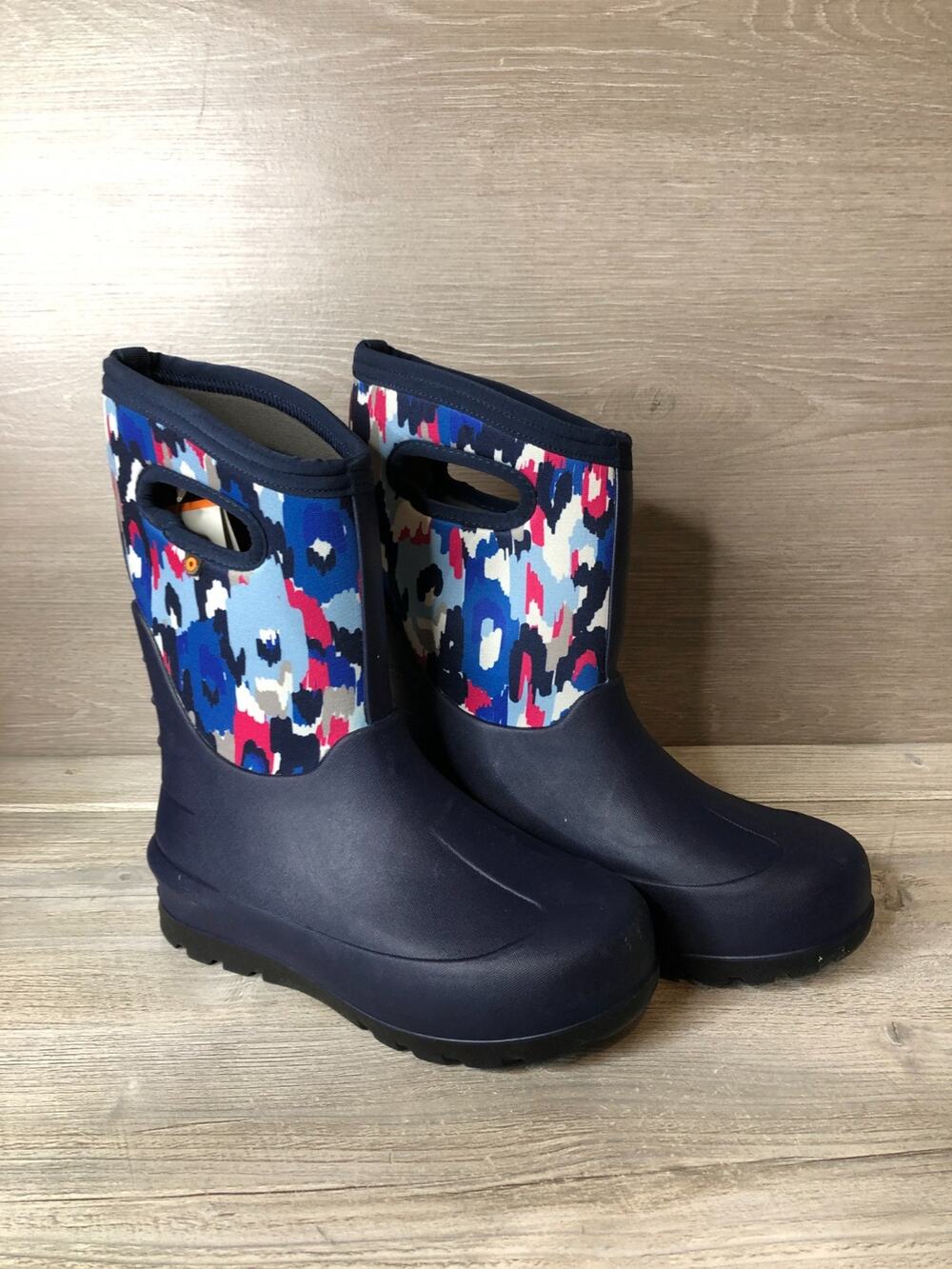 BOGS 3 Season Neo Classic IKAT Navy Multi-colored Youth Size 4 Boots